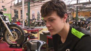 Jeunes apprentis ont du talent : portrait d'un apprenti en maintenance moto