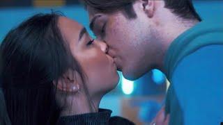 Zero Chill / Kiss Scene Mac and Sky (Dakota Taylor and Jade Ma)