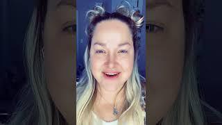 Happy New Year with Hilarious Jokes & Glamorous Makeup