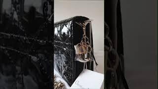 #unboxing #unboxingbag #dior #diorbag #ladydior #luxurybag #luxurybrand#christiandior#ladydiorpouch