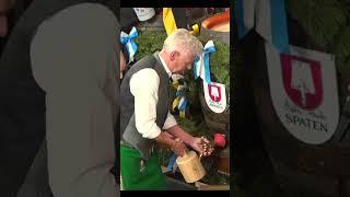 OB Dieter Reiter zapft erstes Fass an auf dem Oktoberfest #wiesn #ozapftis #oktoberfest