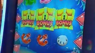 CAPTAIN CALAMARI BAR SLOT Machines  Games