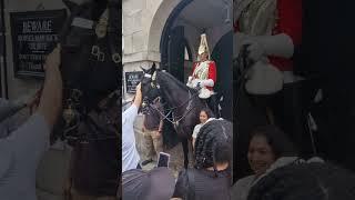 Soldier tells kings guard to enforce the sign no touching #royalkingsguards