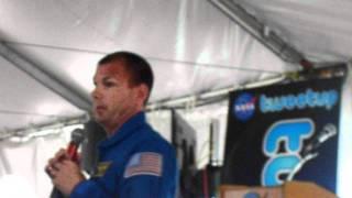 Astronaut Tony Antonellli Speaks to SpaceTweeps