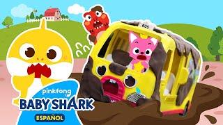 El Miedoso Bus Amarillo con Tiburón Bebé | Villa de Autos | Juguetes | Baby Shark en español