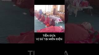Lễ tiễn đưa một vị sư tại Miến Điện