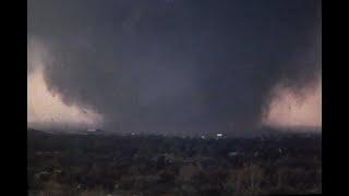 December 10 Tornado (Dawson Springs, KY) TAKING COVER!