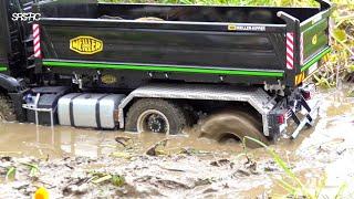 RC TRUCKS IN THE MUD// STUCKING RC MACHINES AND HEAVY CONSTRUCTION EQUIPMENT// MB AROCS// MAN