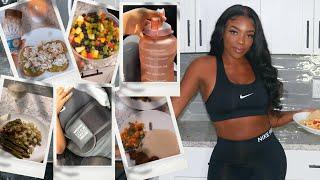 WHAT I EAT IN A DAY + 15 MINUTE LEG DAY WORKOUT | ZAHRIA SHANTI