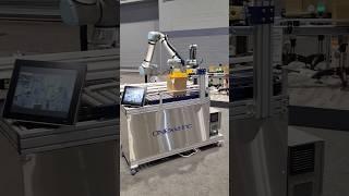 Pack Expo with Universal Robots case packer #cobot #packaging #packexpo