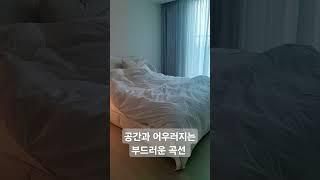 @까사팩토리운정점 미니멀라이프에 맞는 단아하고 심플하면서도 품격이 더해지는 기능성 패브릭 소파~~~#파주가구단#미니멀라이프가구#패브릭침대#연예인침대#신혼침대#침대추천