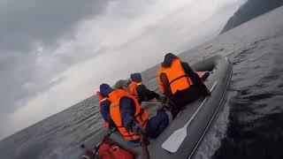 На лодке по Байкалу с пос. Листвянка до пос. Б. Голоустное. Summer trip on lake Baikal by motor boat