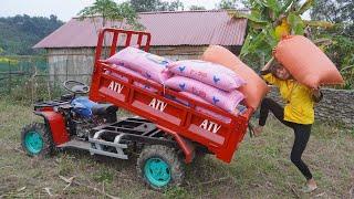 Young girl surprised by the power high-powered 4-wheel off-road vehicles carry 500kg of chicken feed