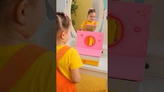  Pretty And Small!  Diy Vanity Table For Kids