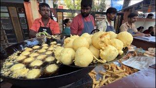 Crazy Rush Four Biggest Vadapav In Mumbai | Indian Street Food