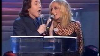 NOCHE DE PAZ (con Raphael) - La gran Nochebuena de Raphael (tve1) 24/12/2002 - Marta Sánchez