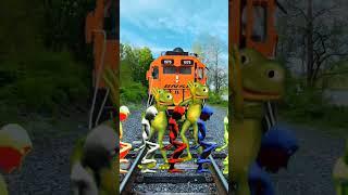 Dame tu cosita alien, frogs dancing vs train vfx funny video vfx magic video #vfx #magic #shorts