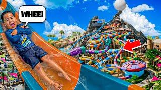 The Most INSANE WATERPARK (Zakyius Faced His Fear)