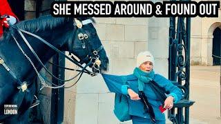 Shocking Moment Royal Guard Horse DRAGS WOMAN OFF FEET! | Horse Guards, Royal guard, King’s Guard