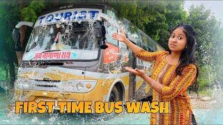 Itni badi BUS ko wash karna bohat hi mushkil tha | Aaj pehli bar ki mene bus wash | Ridhu Goswami