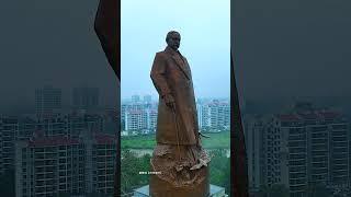 This is the largest bronze statue in the country, commemorating the founding father Sun Yat-sen