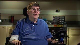 Brain tech helps paralyzed man move again