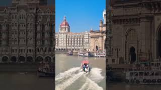 Mumbai gate way of India &taj hotel boat   se