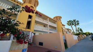 €119,995  -  immaculate 2 bedroom, 1 bathroom, first-floor apartment, situated in Lomas de Cabo Roig