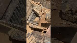 Jaw Crusher Destroys Iron-Mixed Rocks in Seconds!  #mm247