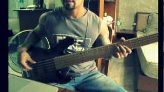 Footloose - Kenny Loggins ( Bass Guitar Cover )