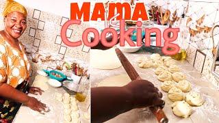 Mama is Making Chapatis/ TanzanianYouTuber/ Ika Malle