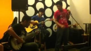 The Great Alex - The Kill (Acoustic Cover)