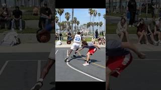 Michael Jordan & Bugs DESTROY Defenders 2v2