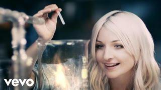 Kate Miller-Heidke - Caught In The Crowd