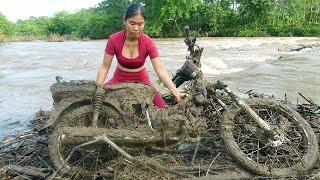 Genius Girl: Comprehensive Repair and Maintenance Of a Motorbike Swept Away By Flood