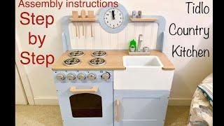 Step by Step assembly instructions of the Tidlo Country Play Kitchen