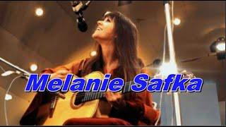 가을밤 Melanie Safka 노래를 듣는다