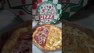 Fiz uma Pizza meia Frango com Catupiri e meia Calabresa  @PhloBurguersEDoces #shorts