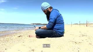 Read With Me for 10 Minutes on a Beach (real time with music)