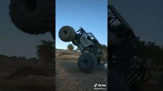RC happy flipping back #monstertruck #flip #monsterjam #chanbtb #crcar #backflip #4x4 #rc ep15