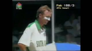 Javed Miandad Hammers Alan Donald. Total Series 1993