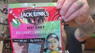 Jack Links [Limited Edition]  Red light / Green Light Squid Game Themed Beef Jerky Taste Test