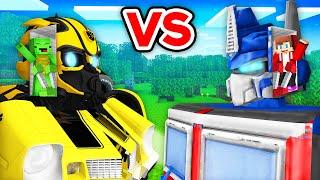 JJ's OPTIMUS PRIME vs BUMBLEBEE Mikey's Transformers Survive Battle in Minecraft - Maizen