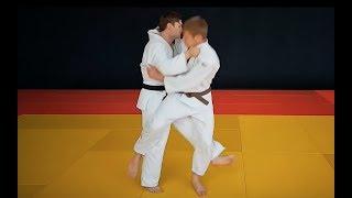 Judo sweeping hip throw counter - Harai goshi gaeshi