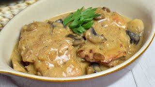 Pollo en salsa cremosa de vino blanco
