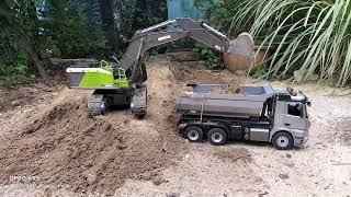 Rc Excavator Huina 1593 with Rc Mercedes Benz Arocs Dump Truck..