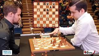 Magnus Carlsen spends 40 seconds to make his first move against Ian Nepomniachtchi