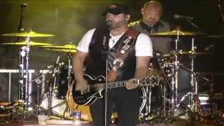 Randy Houser - Live - Rockin River Music Fest - by Gene Greenwood