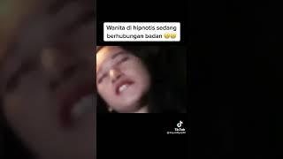 hipnotis wanita cantik