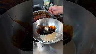 西安街头17元一碗肉哨子干拌面绝了 #地方特色美食